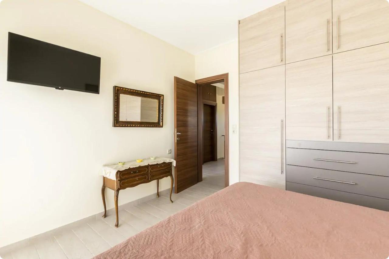 Οικια Elisabeth Apartment Artemida  Bagian luar foto